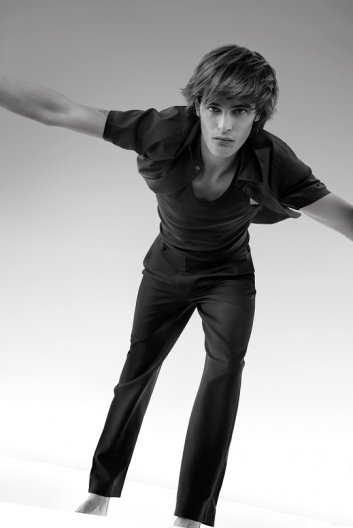 NOVO GENESIS HOMME